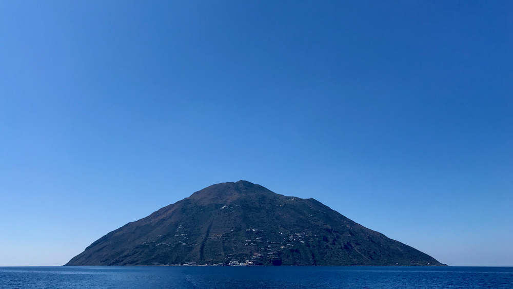Charter vela e motore Alicudi